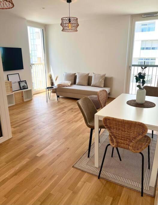 Donaublick Oasis: Stylische Wohnung Vídeň Exteriér fotografie